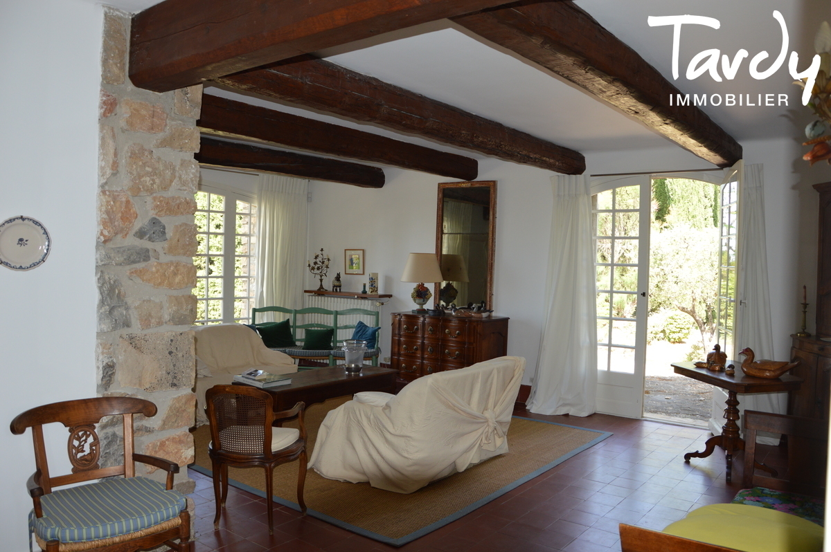 Proprit en pierre, le charme, les vignes - 83330 Le Castellet - Le Castellet