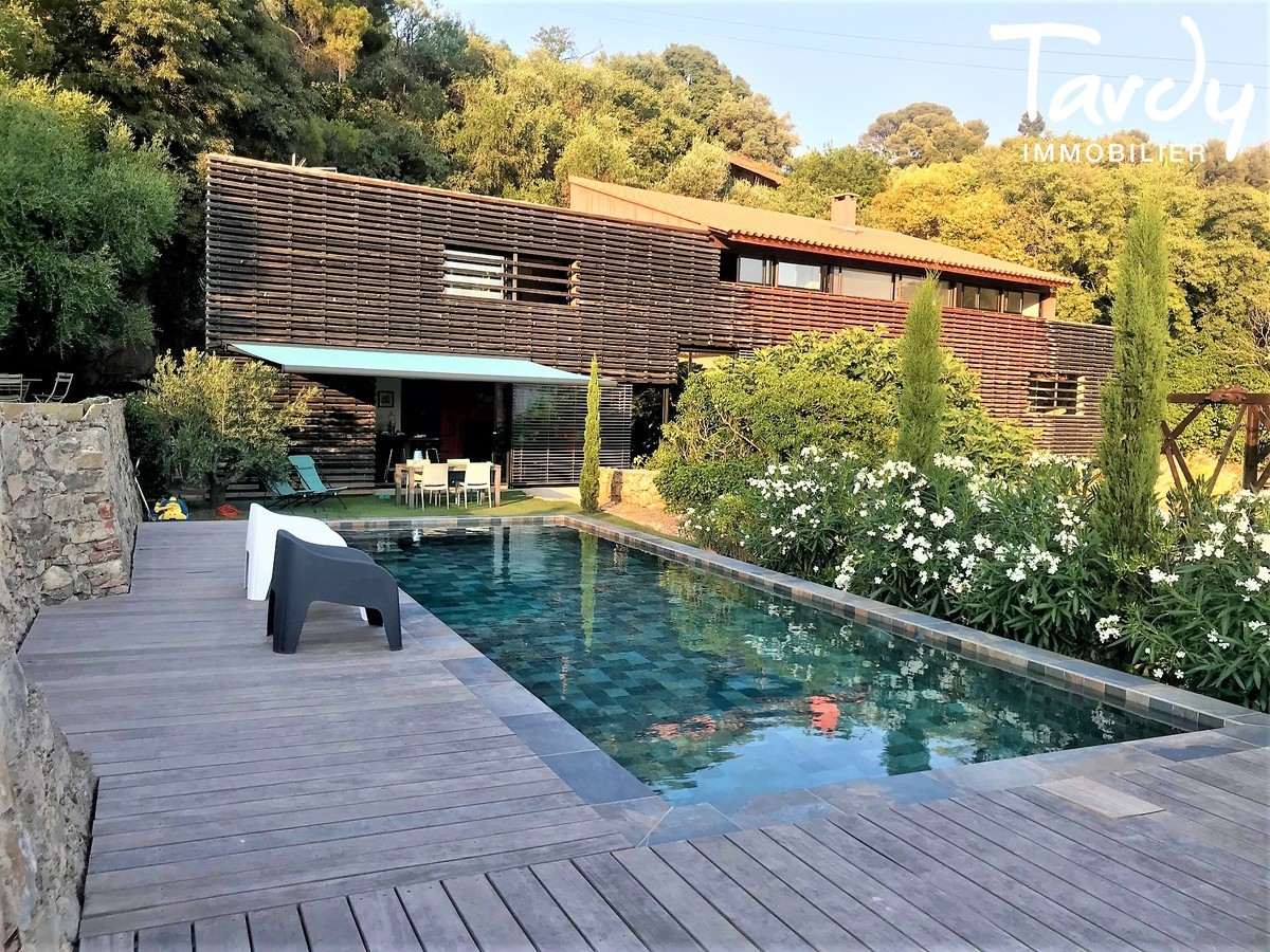 Villa d'architecte vue chateau - 83190 OLLIOULES - Ollioules