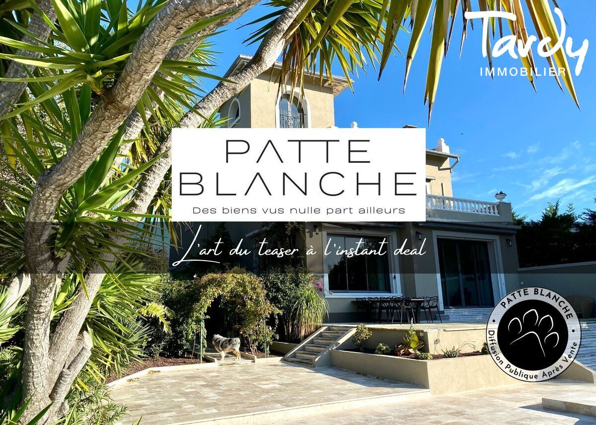 Pieds dans l'eau art dco, Figuerolles - 13600 LA CIOTAT - La Ciotat - Villa piscine La Ciotat Patte Blanche Tardy Immobilier