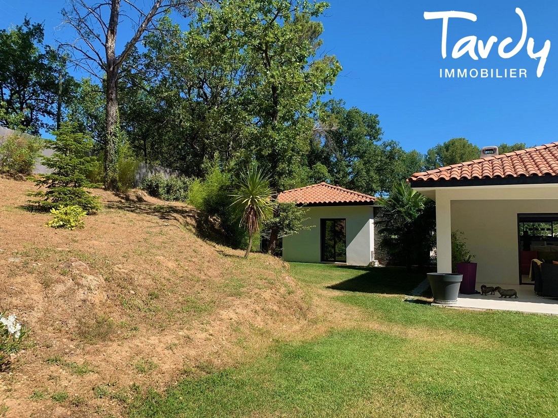 Magnifique Villa Contemporaine de plain-pied - 13100 AIX-EN-PROVENCE - Aix-en-Provence