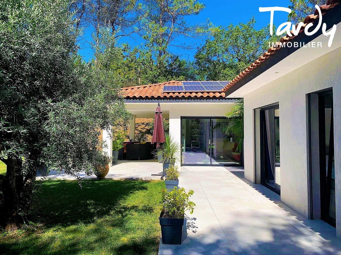 Magnifique Villa Contemporaine de plain-pied - 13100 AIX-EN-PROVENCE - Aix-en-Provence