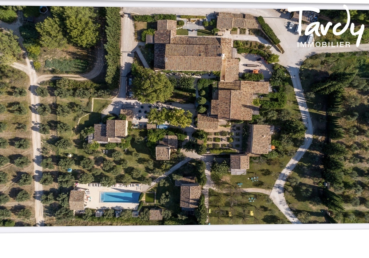 Domaine exceptionnel de caract�re, �v�nementiel - LES ALPILLES - Paradou - TARDY IMMOBILIER Pays d'Aix