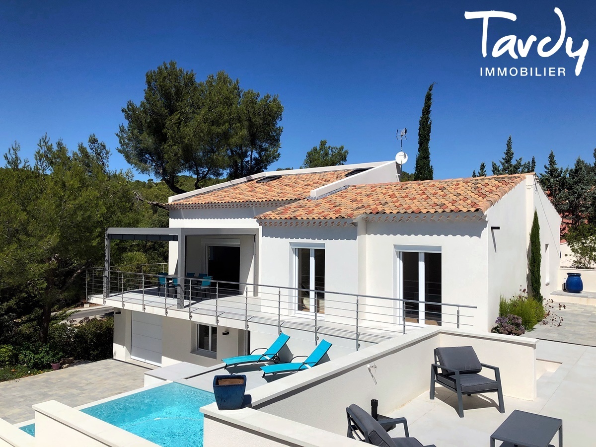 Villa vue campagne, proche port et plages - 83150 BANDOL - Bandol - PATTE BLANCHE 1re MARQUE OFF-MARKET EN IMMOBILIER