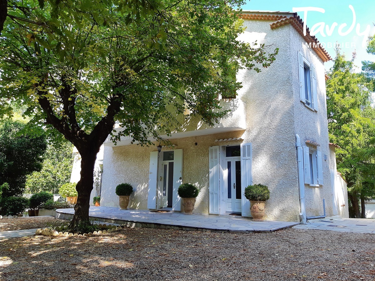 Maison des années 30 - 13080 AIX-EN-PROVENCE - Aix-en-Provence