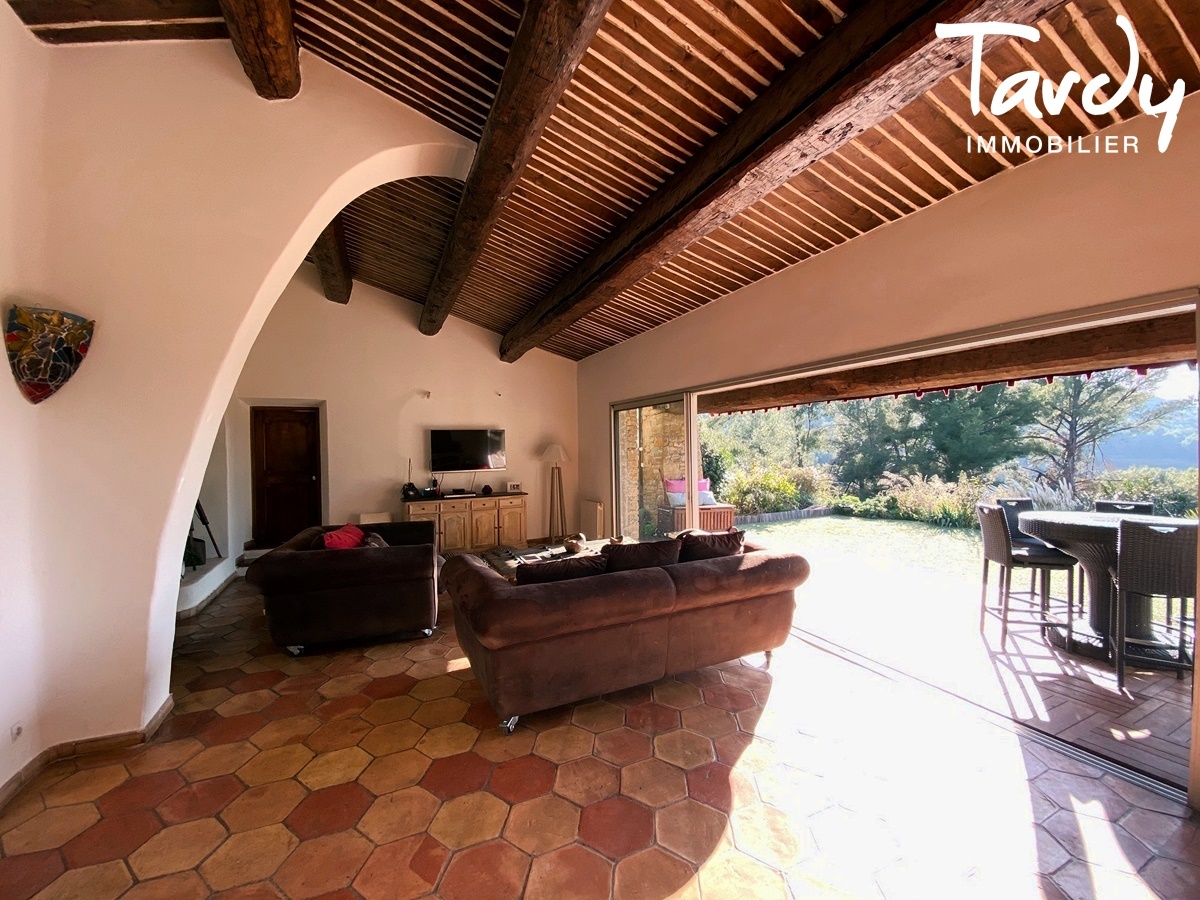 Longre Provenale, les vues, le charme et la pierre -  83330 LE CASTELLET - Le Castellet - TARDY IMMOBILIER