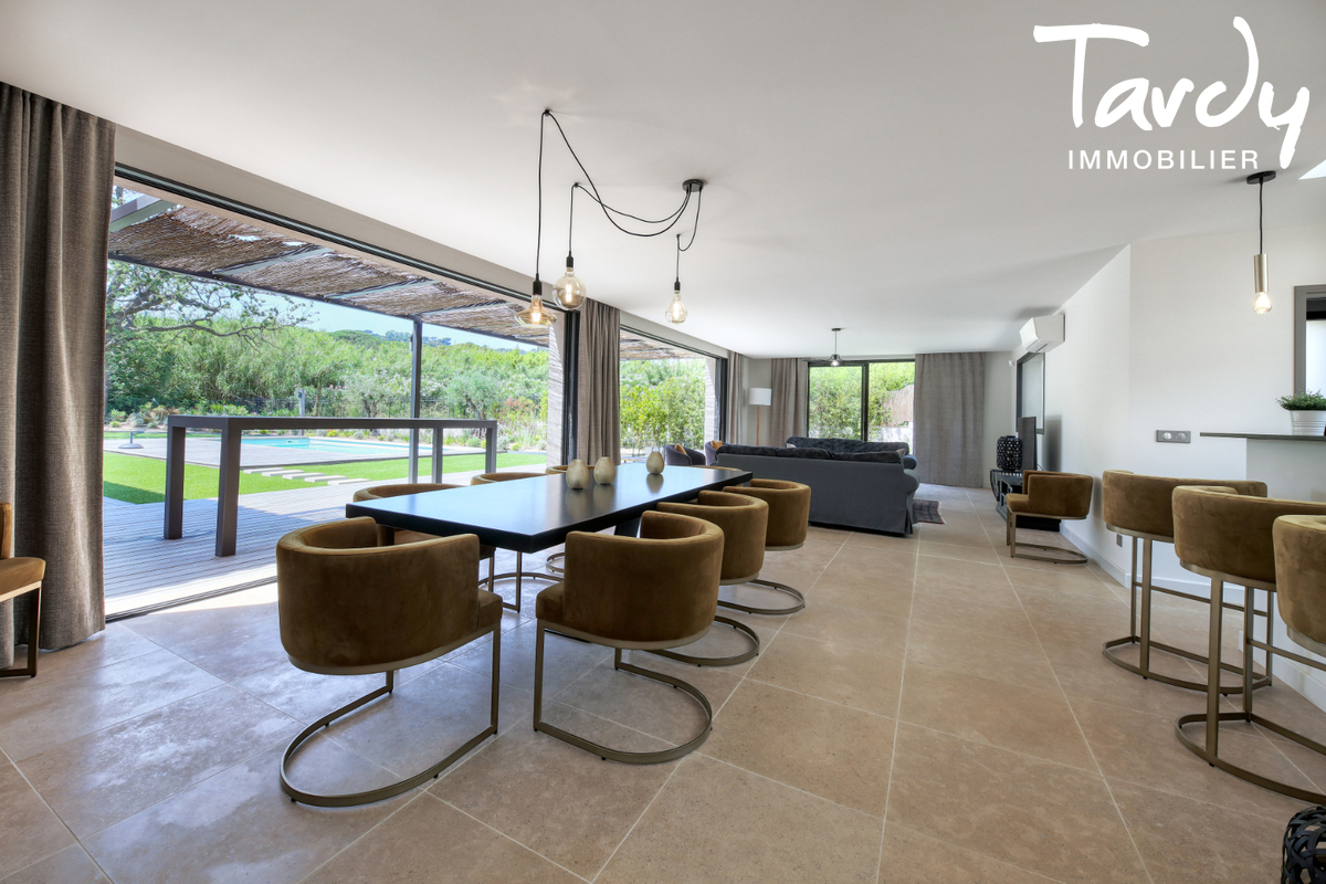 Villa contemporaine - 100 mètres de la plage - Saint Tropez - Saint-Tropez - Agence immobiliere de luxe Golfe de Saint-Tropez
