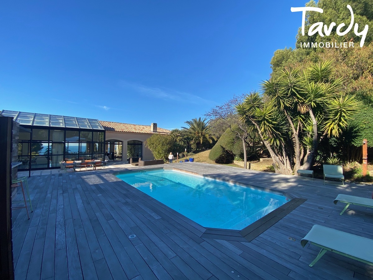 Demeure de prestige dans parc s�curis� - 13007 MARSEILLE - Marseille 7�me - Talabot 13007 Marseille Patte Blanche