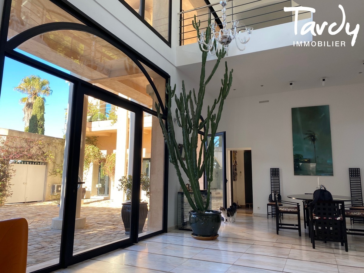 Demeure de prestige dans parc s�curis� - 13007 MARSEILLE - Marseille 7�me - Talabot Marseille parc s�curis� Tardy immobilier