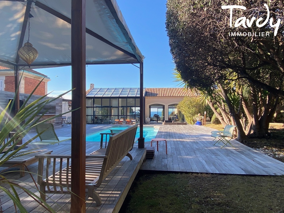 Demeure de prestige dans parc s�curis� - 13007 MARSEILLE - Marseille 7�me - 13007 Marseille tardy immobilier