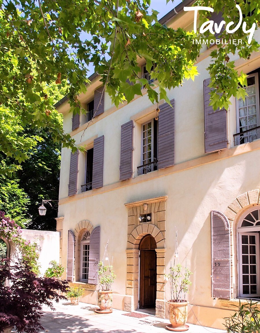 Bastide XVIIIme en ville avec vue sur les collines - 13100 AIX EN PROVENCE - Aix-en-Provence - Bastide Aix-en-Provence