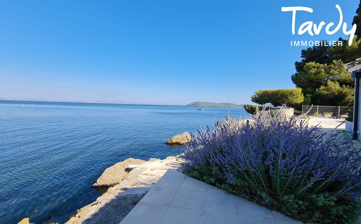 Superbe Villa Pieds dans l'eau - 13118 ISTRES - Istres