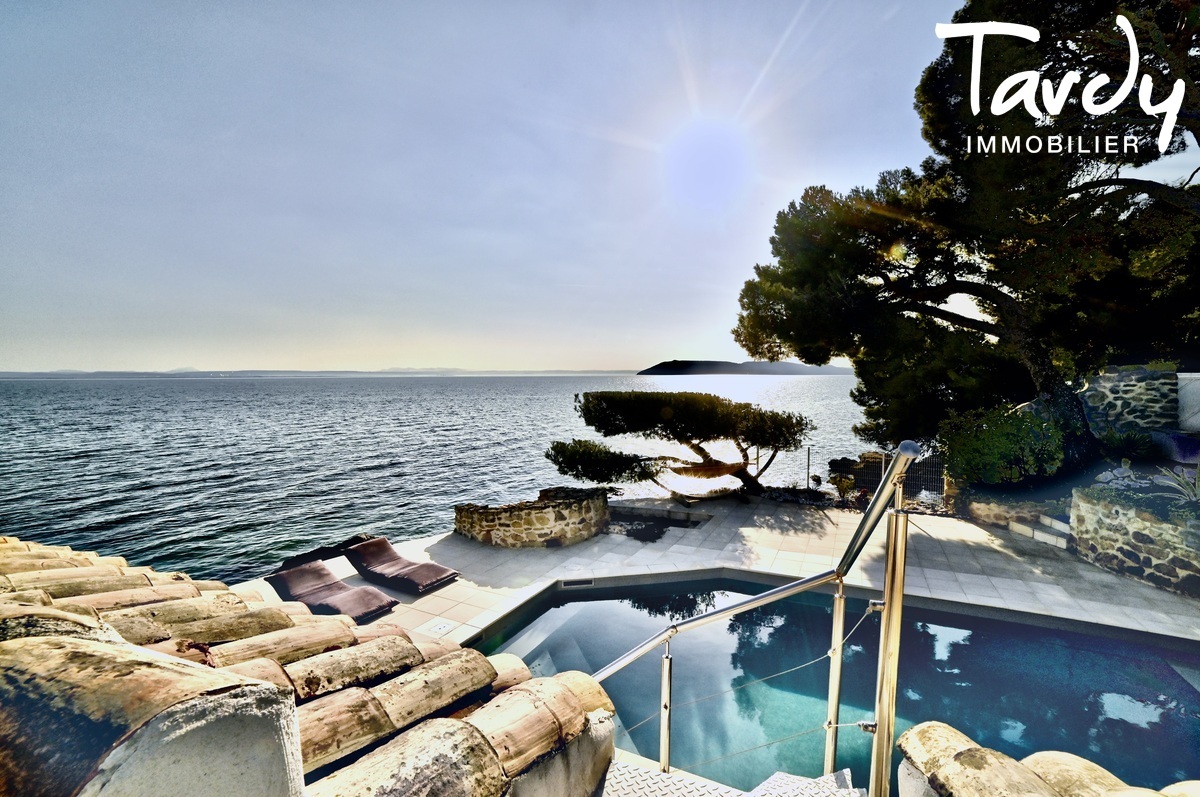 Superbe Villa Pieds dans l'eau - 13118 ISTRES - Istres