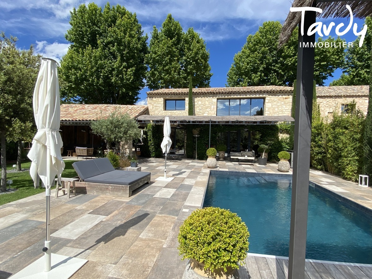 Propri�t� de charme enti�rement r�nov�e - MAUSSANE-LES-ALPILLES - Maussane-les-Alpilles
