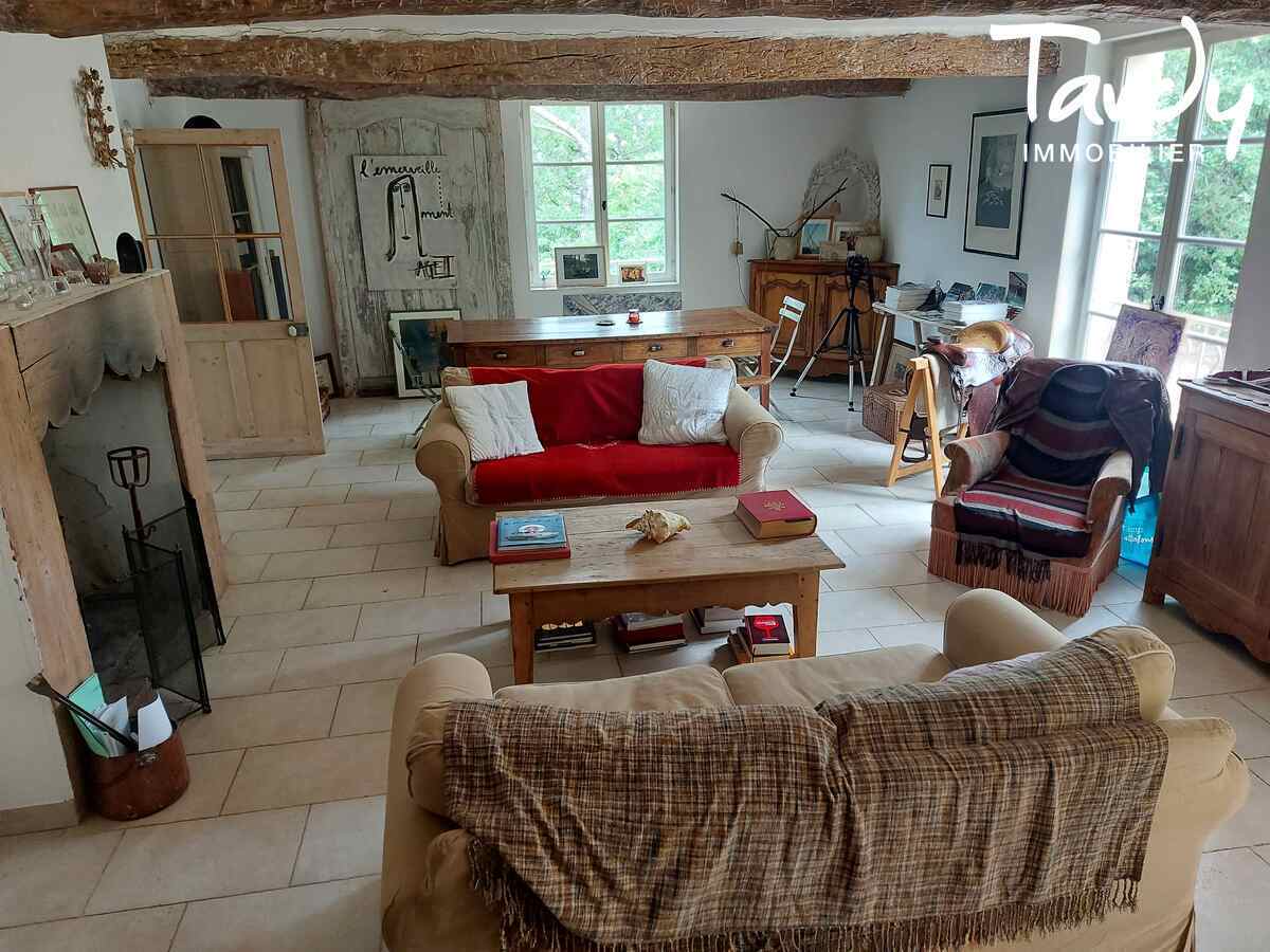 Villa de caractre - 30 minutes de Bandol - 83 SIGNES - Aix-en-Provence