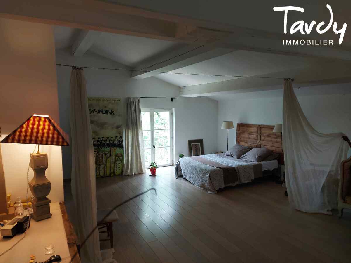 Villa de caractre - 30 minutes de Bandol - 83 SIGNES - Aix-en-Provence
