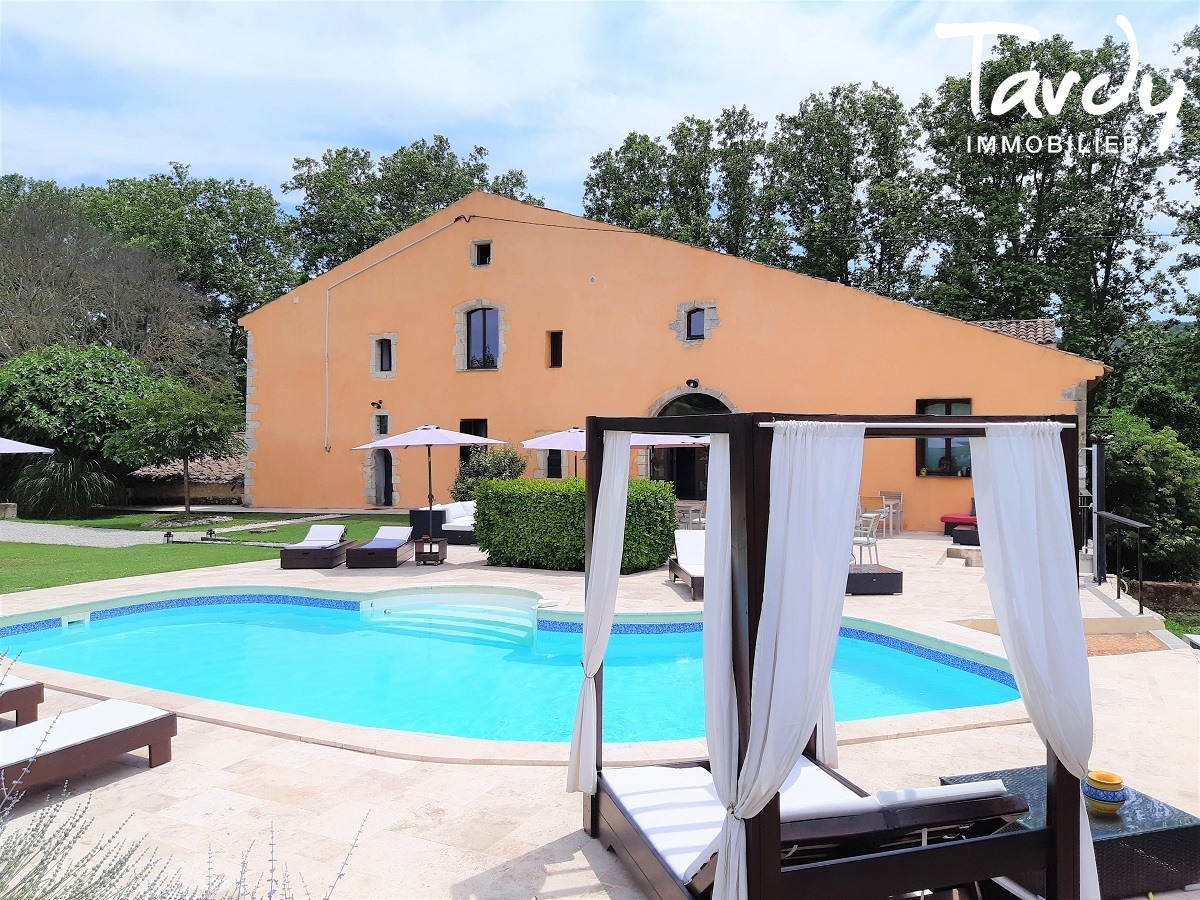 Domaine du 17me en Luberon - Idal activit touristique - Proche 04 FORCALQUIER - Forcalquier