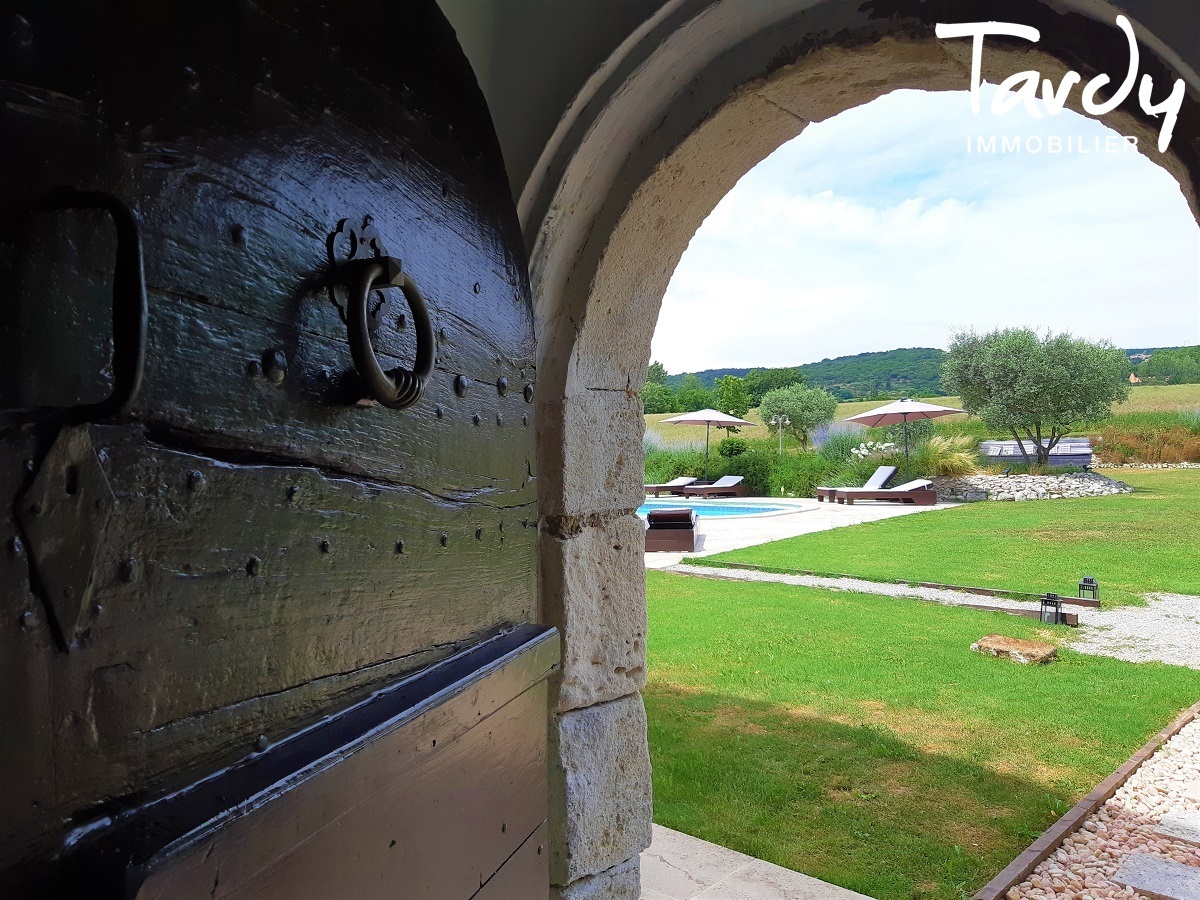 Domaine du 17me en Luberon - Idal activit touristique - Proche 04 FORCALQUIER - Forcalquier