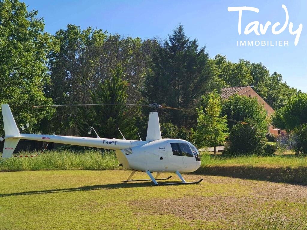 Domaine du 17me en Luberon - Idal activit touristique - Proche 04 FORCALQUIER - Forcalquier