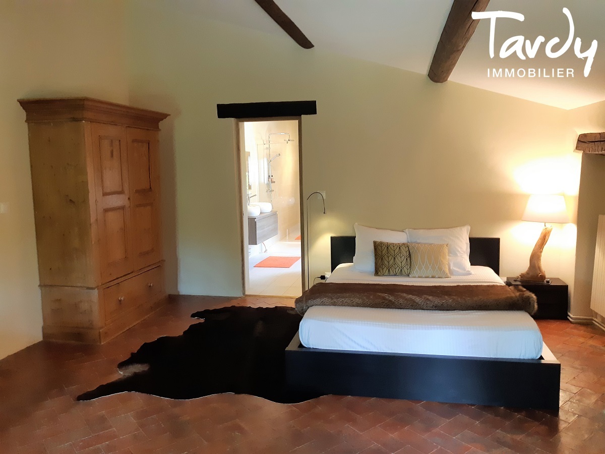 Domaine du 17me en Luberon - Idal activit touristique - Proche 04 FORCALQUIER - Forcalquier