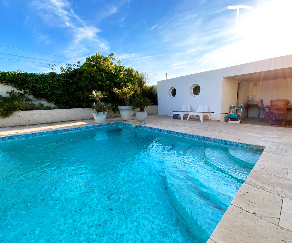 Villa vue mer, proximit plage et commerces, Cap Ngre - 83140 SIX FOURS LES PLAGES - Six-Fours-les-Plages