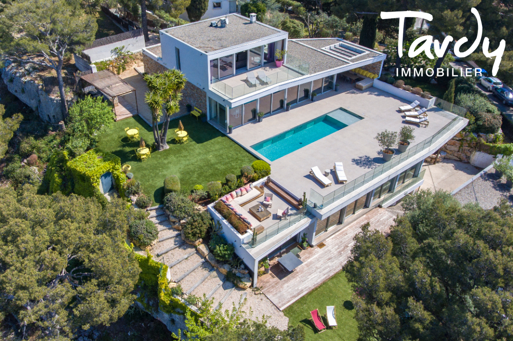 Villa Contemporaine, Vue mer - 13260 CASSIS - Cassis - Villa contemporaine Cassis - Patte Blanche vendez sans �tre vu TARDY IMMOBILIER
