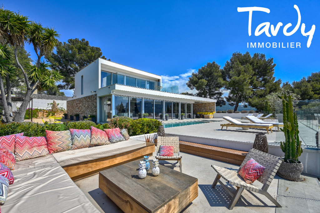 Villa Contemporaine, Vue mer - 13260 CASSIS - Cassis - Villa contemporaine vue Cap Canaille  13260 CASSIS - TARDY IMMOBILIER