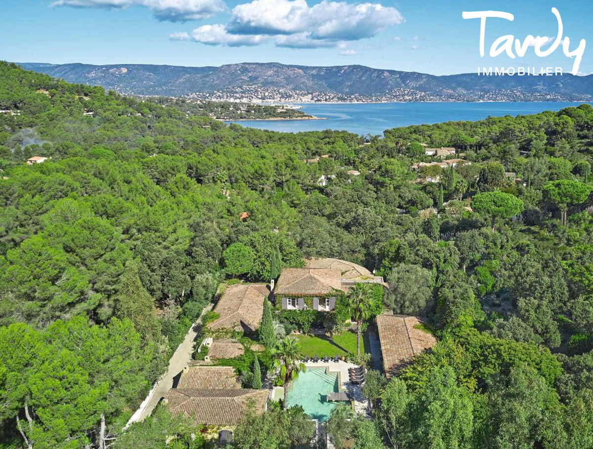 Belle familiale, proche plage et port, Cap Bnat - 83230 BORMES-LES-MIMOSAS - Bormes-les-Mimosas