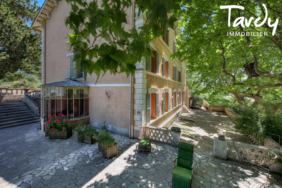 Proprit cadre campagne grand parc - 83300 DRAGUIGNAN - Draguignan - Herrenhaus mit grossem Grundstck zu verkaufen