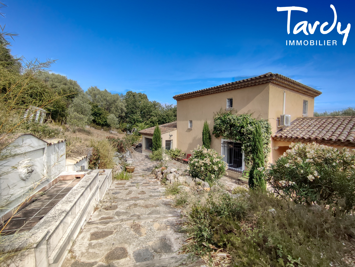 Villa avec piscine et grand terrain - 83310 - GRIMAUD - Grimaud - Luxury real estate Saint Tropez