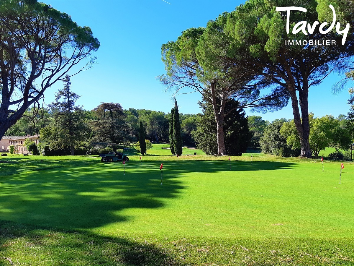 Terrain libre constructeur sur Golf - Domaine d'exception - proche 13100 AIX EN PROVENCE - Aix-en-Provence