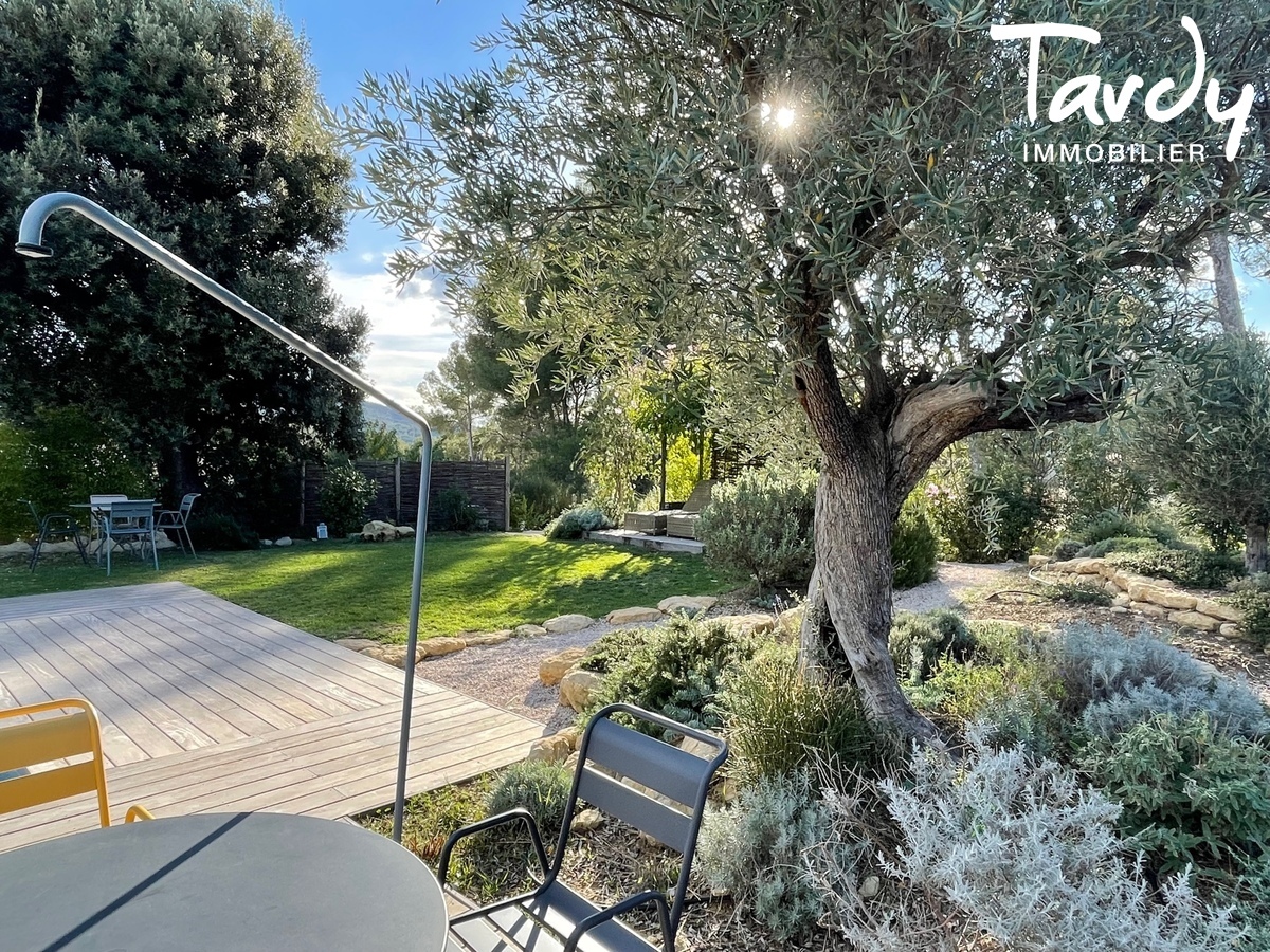 Villa Contemporaine situe en pleine campagne - 83270 SAINT-CYR-SUR-MER - Saint-Cyr-sur-Mer