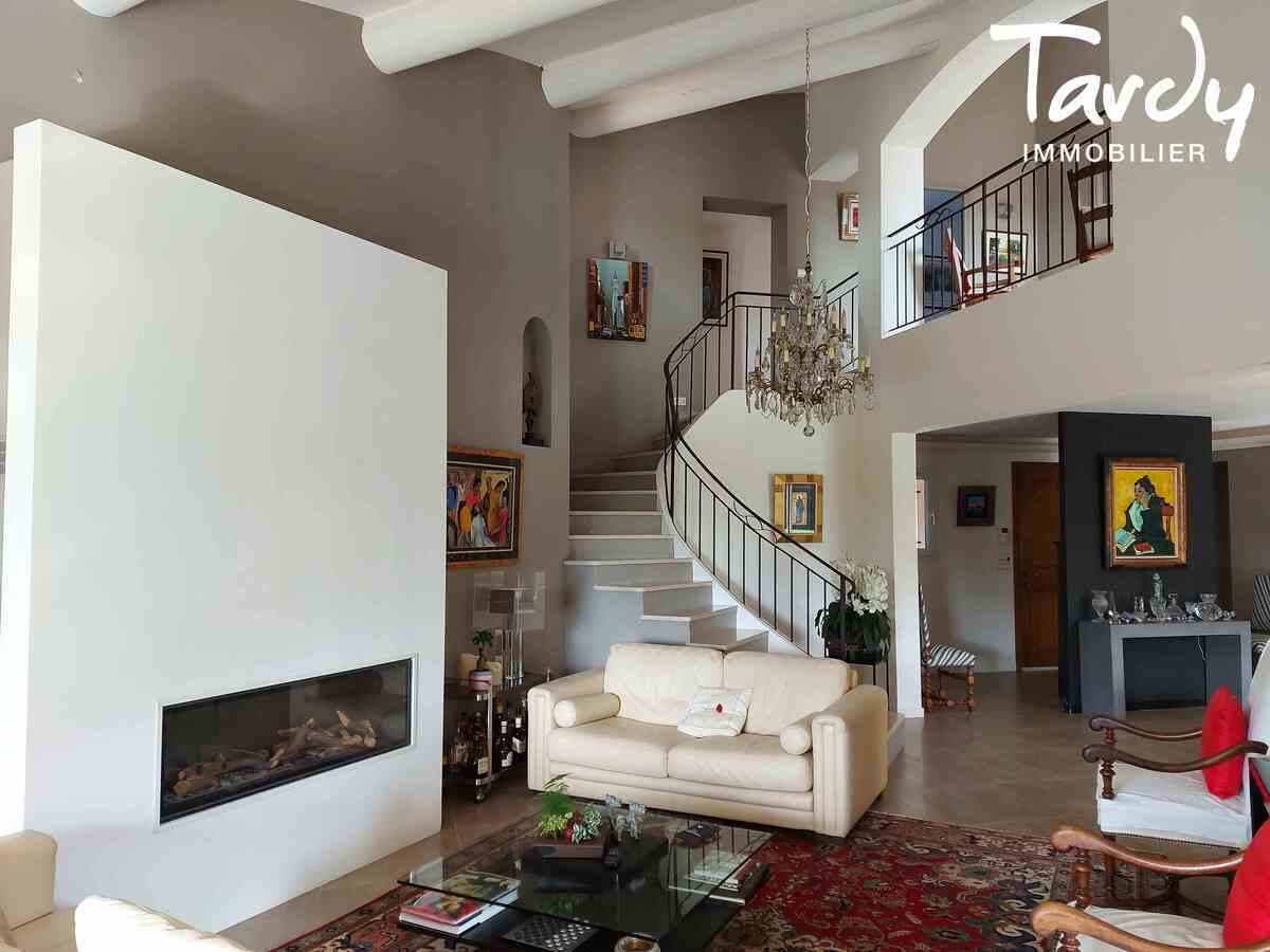 Villa rcente - belles prestations - 84360 LAURIS - Lauris