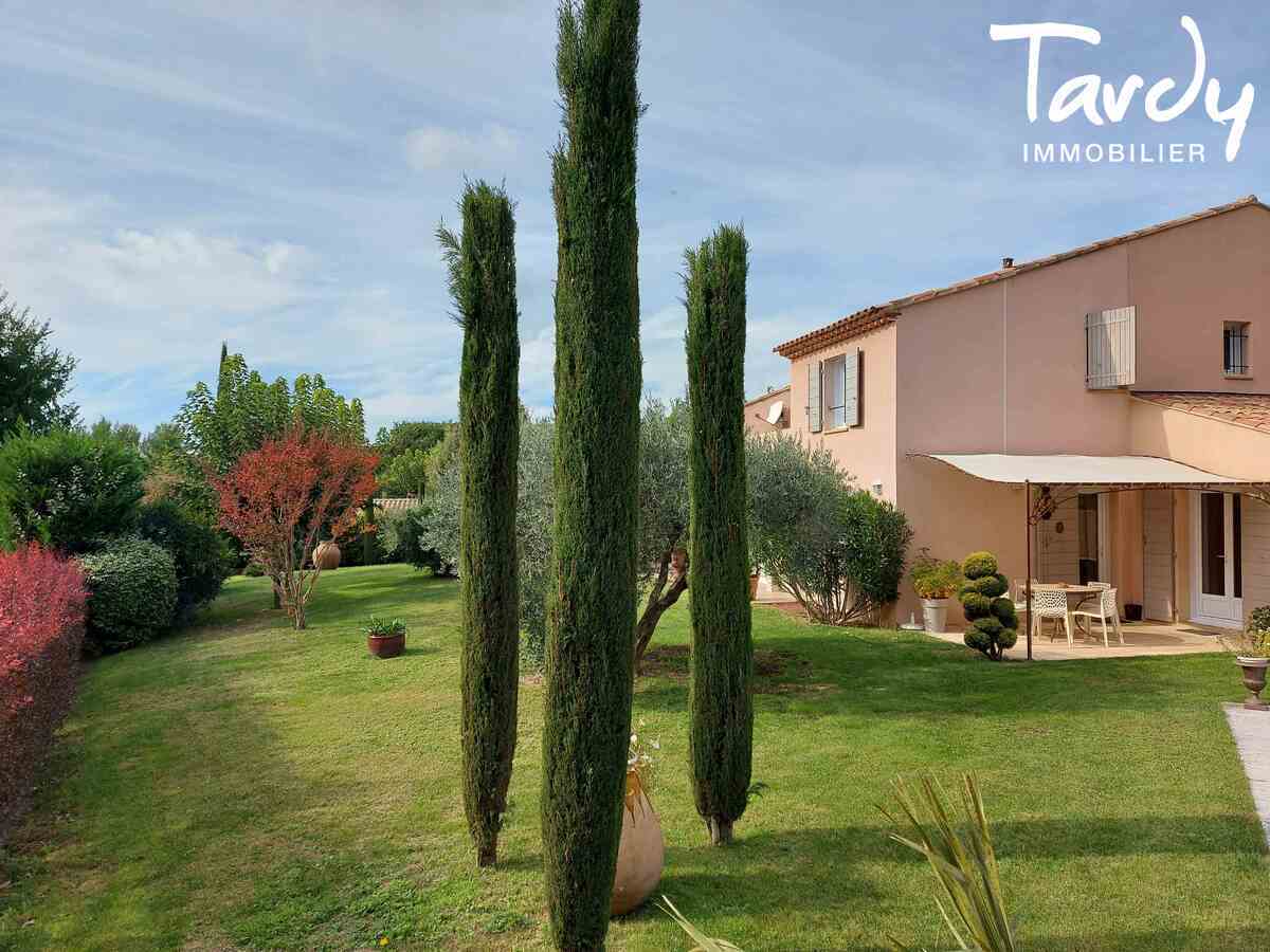 Villa rcente - belles prestations - 84360 LAURIS - Lauris
