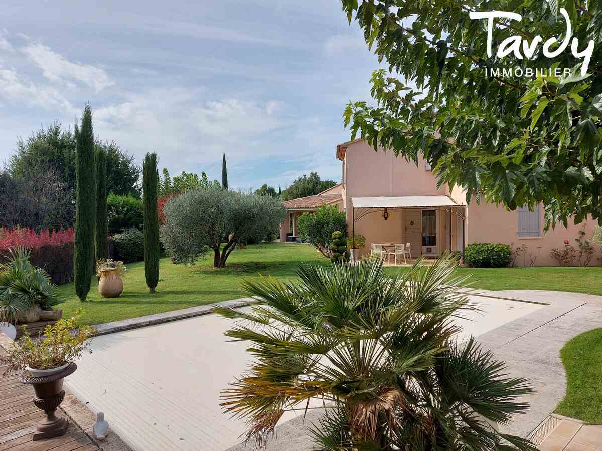 Villa rcente - belles prestations - 84360 LAURIS - Lauris