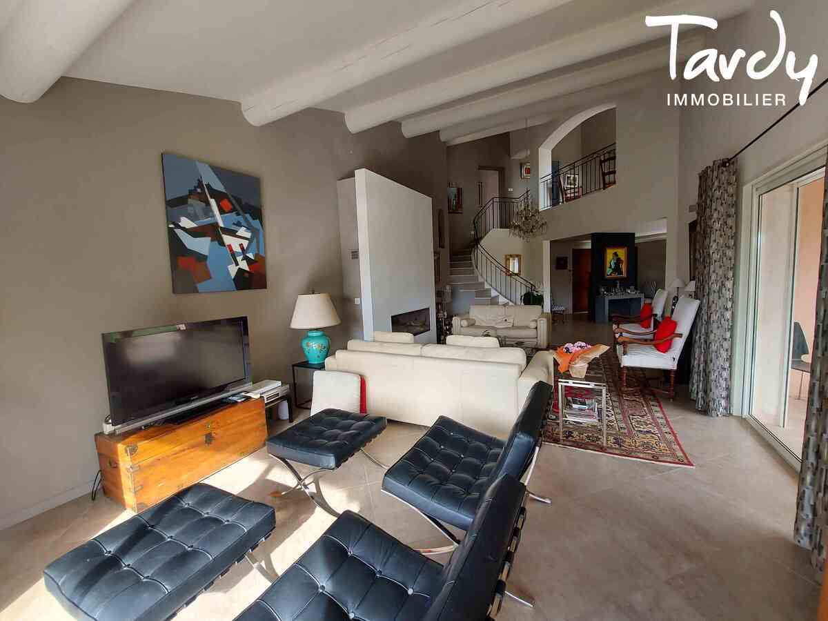 Villa rcente - belles prestations - 84360 LAURIS - Lauris