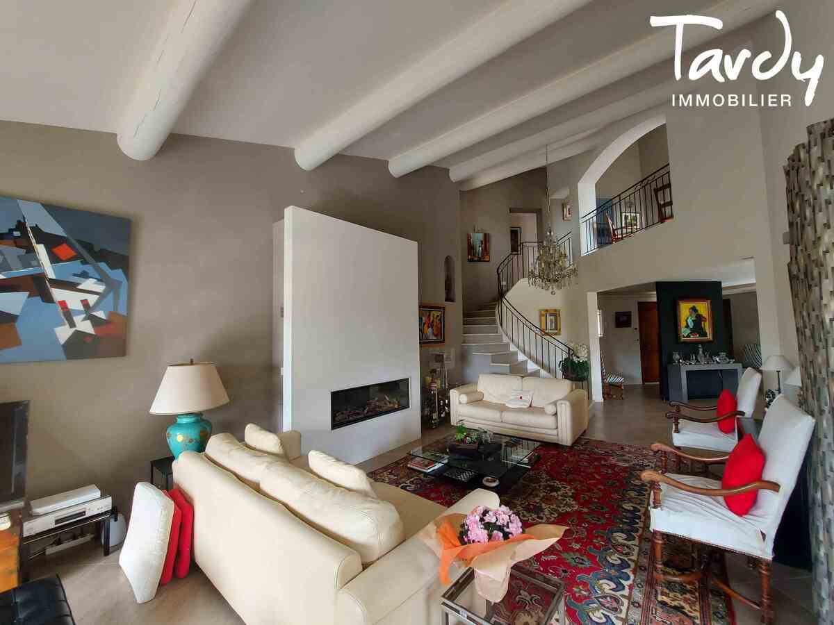 Villa rcente - belles prestations - 84360 LAURIS - Lauris