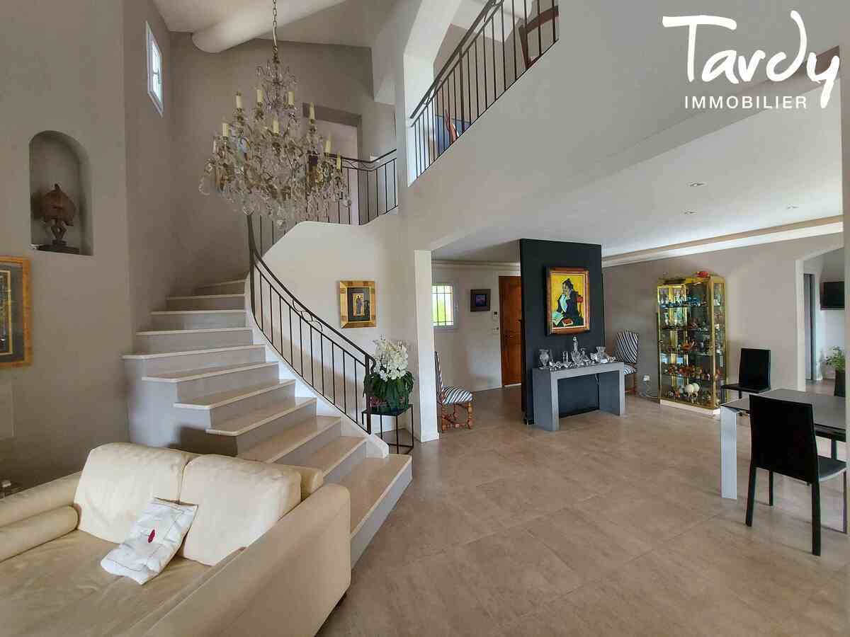 Villa rcente - belles prestations - 84360 LAURIS - Lauris