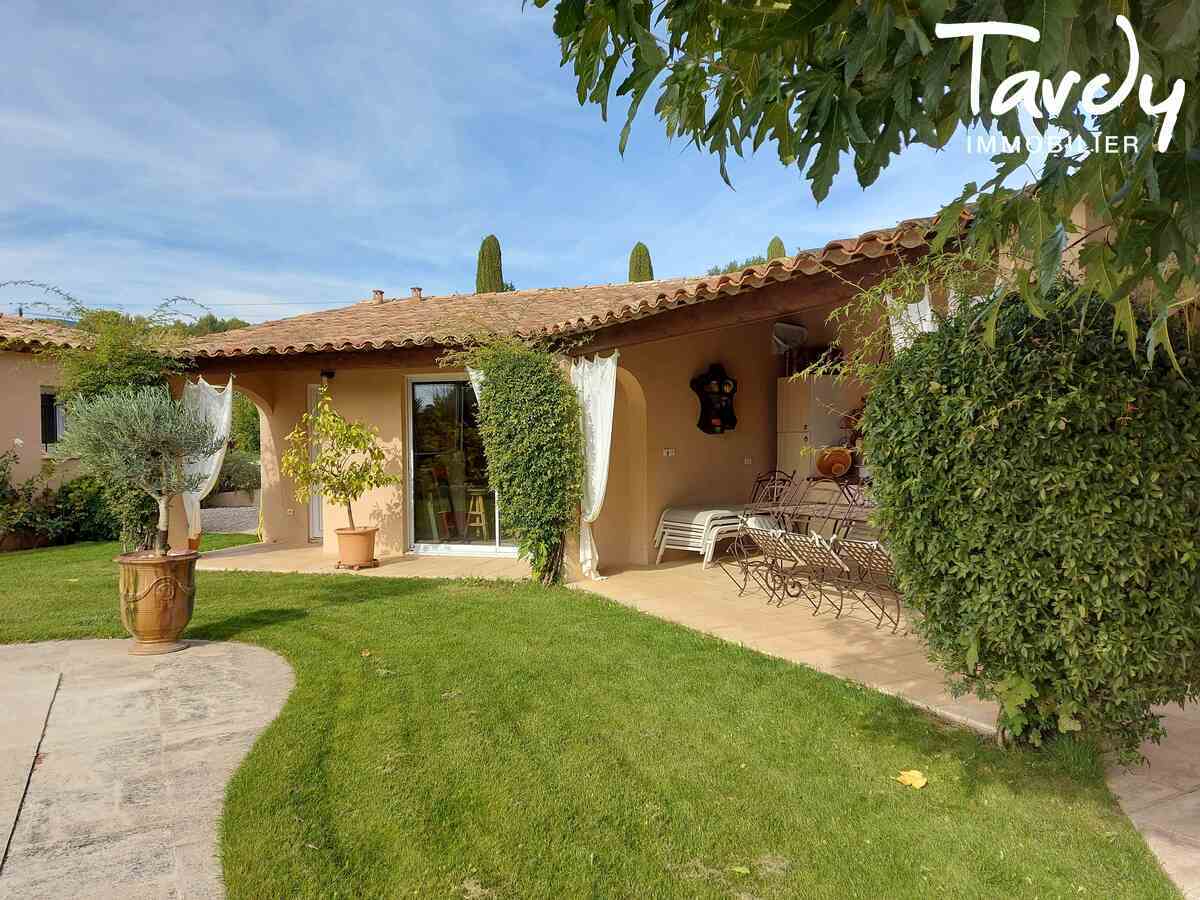 Villa rcente - belles prestations - 84360 LAURIS - Lauris