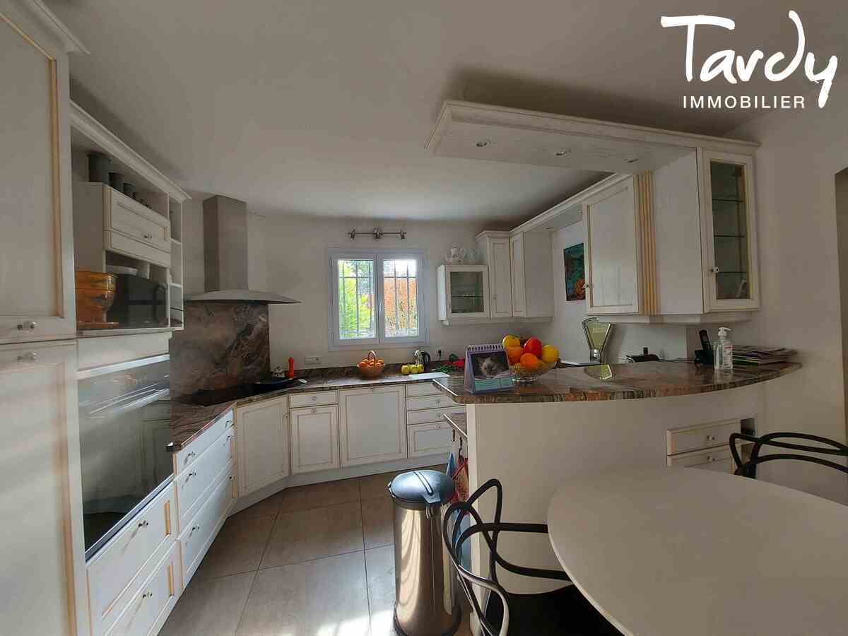 Villa rcente - belles prestations - 84360 LAURIS - Lauris