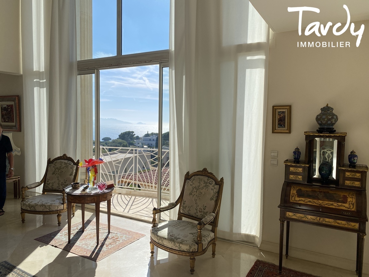 Villa vue mer dans parc s�curis� - 13007 MARSEILLE - Marseille 7�me