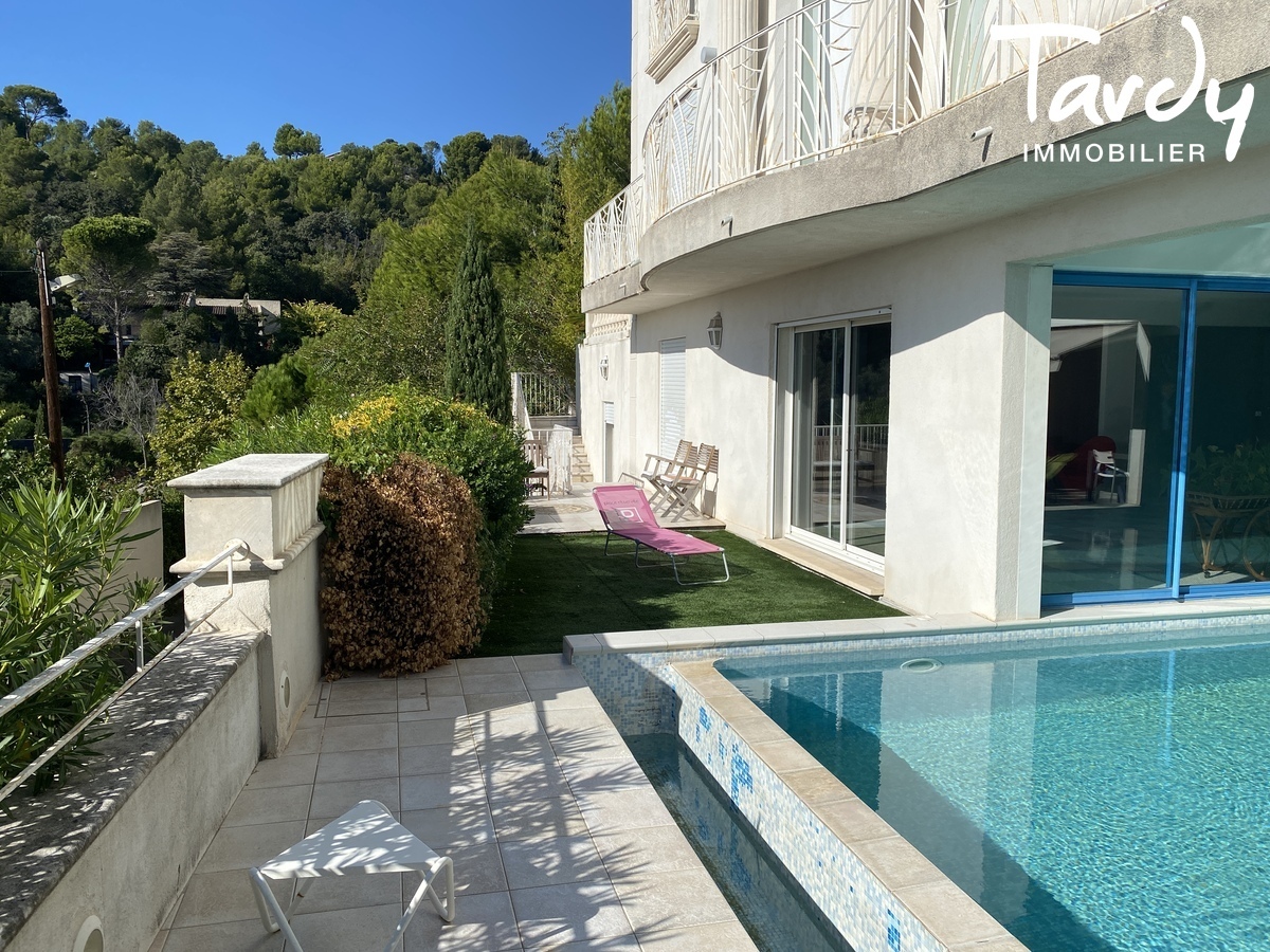 Villa vue mer dans parc scuris - 13007 MARSEILLE - Marseille 7me