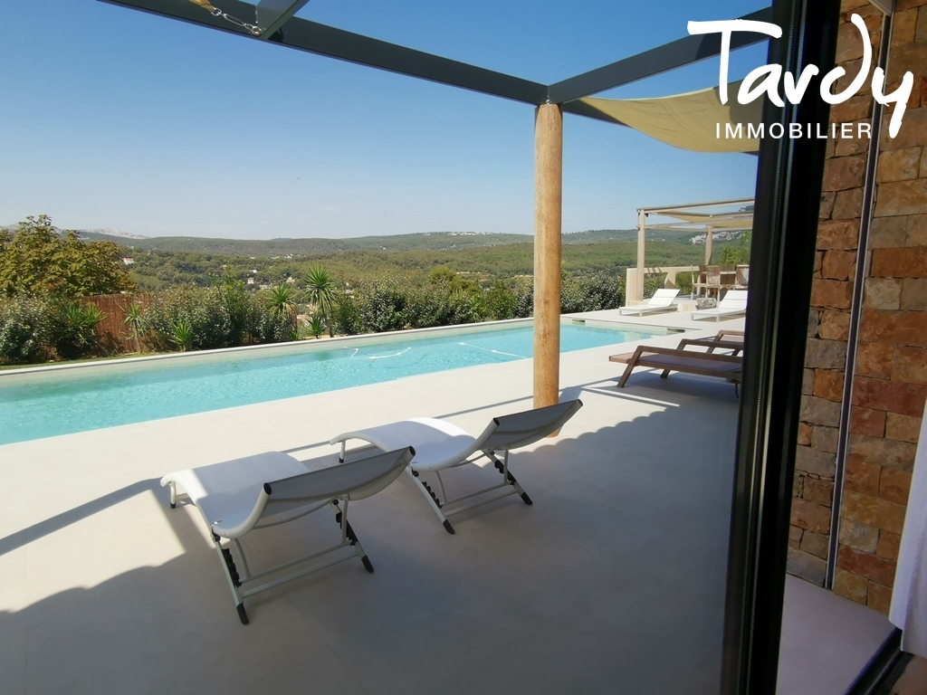 Contemporaine vue dgage proche port - 13600 CASSIS - Cassis - Villa Ibiza  Cassis Tardy Immobilier