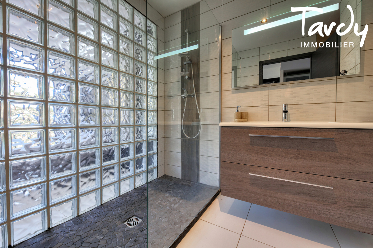 Villa Contemporaine - Vue Mer, Proche Mer - 83530 SAINT-RAPHAL - Saint-Raphal