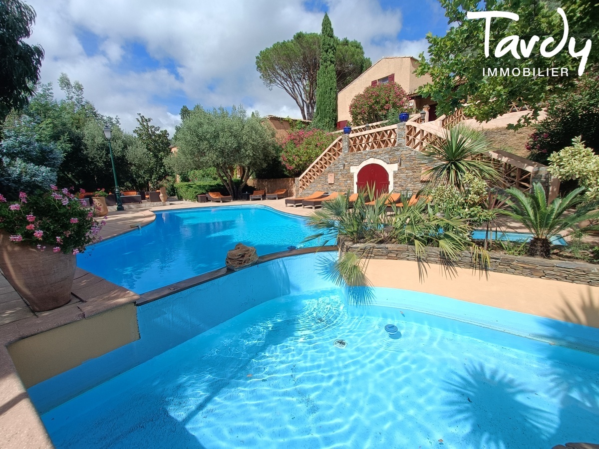 Golfe de Saint-Tropez - Proprit sur 1 ha - 83310 GRIMAUD - Saint-Tropez