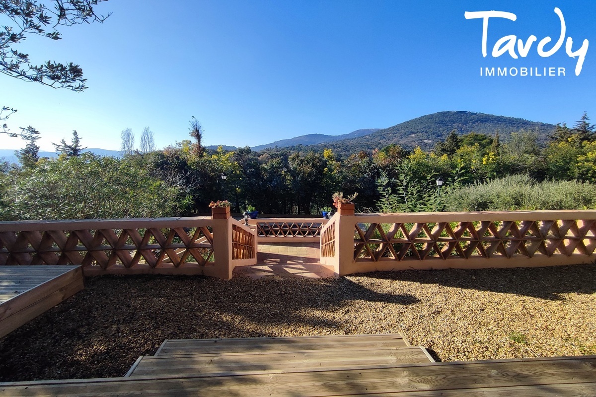 Golfe de Saint-Tropez - Proprit sur 1 ha - 83310 GRIMAUD - Saint-Tropez