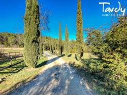 Bastide et gtes en pierres au cur de ses vignes - 83570 ENTRECASTEAUX - Entrecasteaux