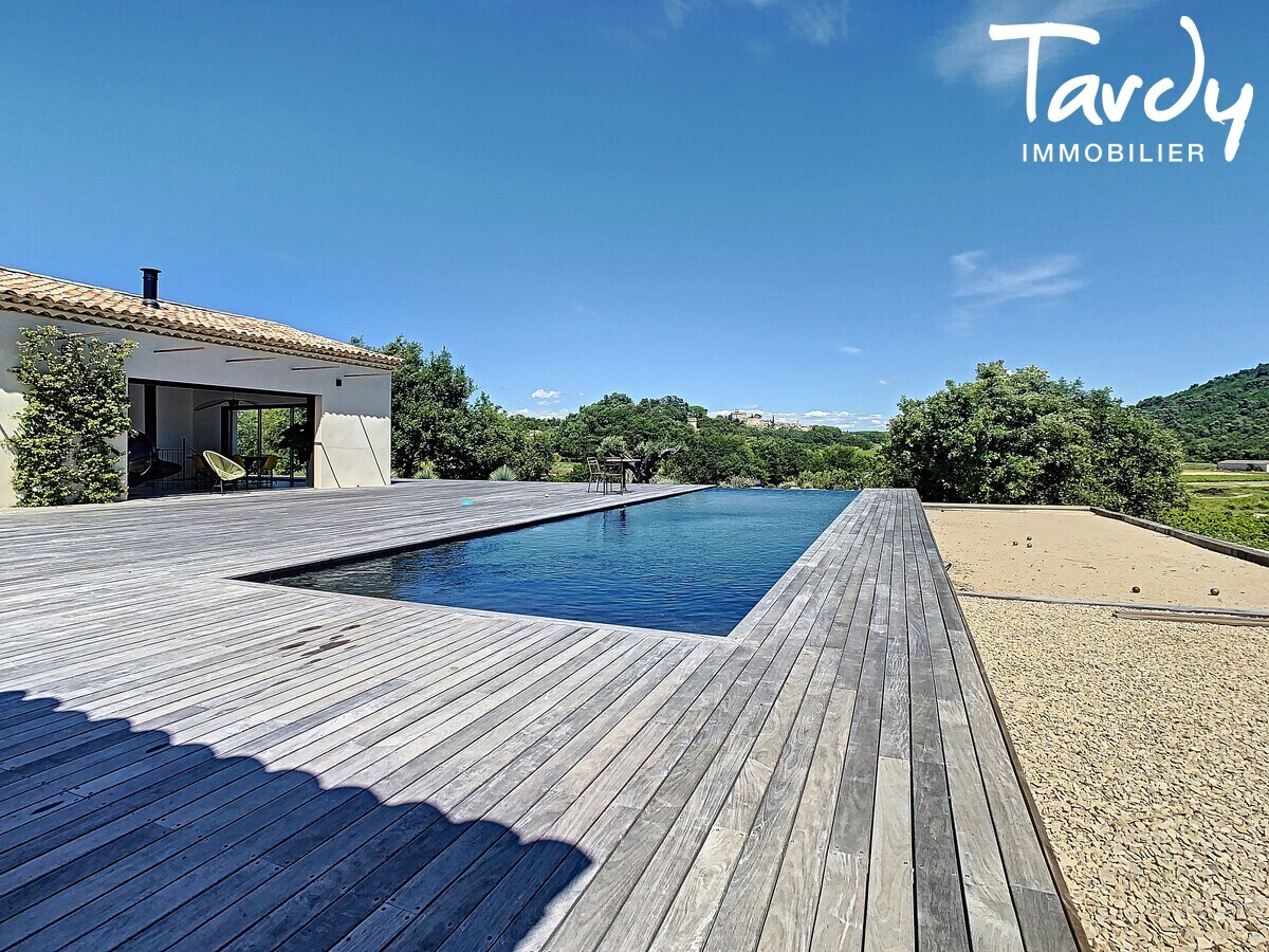 Contemporaine - vue exceptionnelle - 84 160 LOURMARIN - Ansouis - piscine luberon