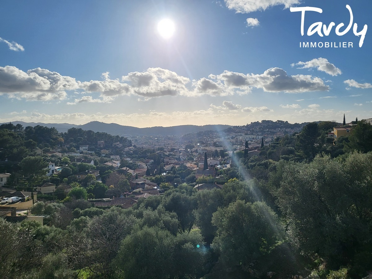 Villa rcente  la vue dgage campagne  - 83190 OLLIOULES - Ollioules - Quartier rsidentiel trs calme sur les hauteurs d'OLLIOULES 83190