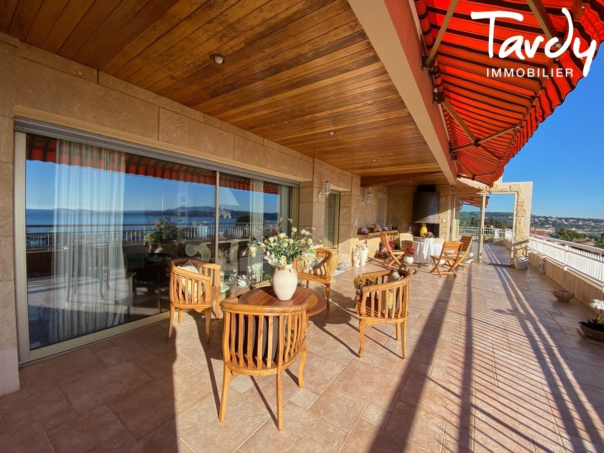 Appartement toit-terrasse, vue mer panoramique - 83150 BANDOL - Bandol