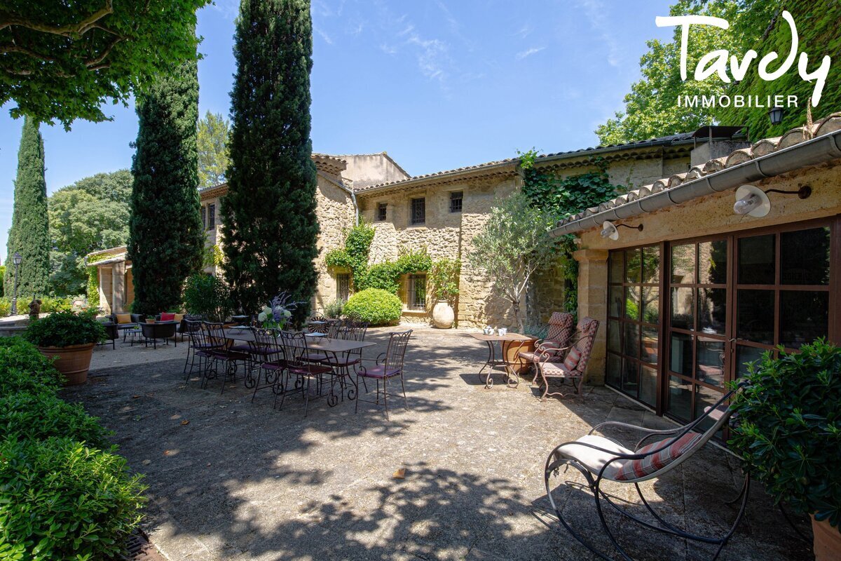 Mas du XVIme - village  pied - 84360 LAURIS - Lourmarin